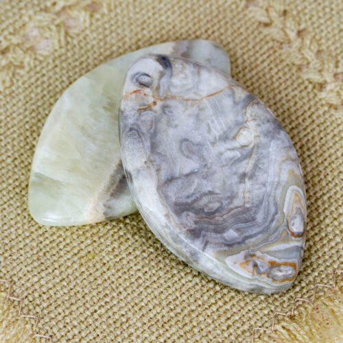 Set of 2 Handcrafted Leafy Marble Stress-Relieving Stones, 'Heaven Leaves'