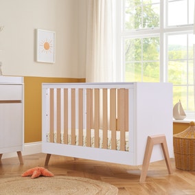 Tutti Bambini Fuori Mini Cot Bed Tutti Bambini Fuori Mini Cot Bed